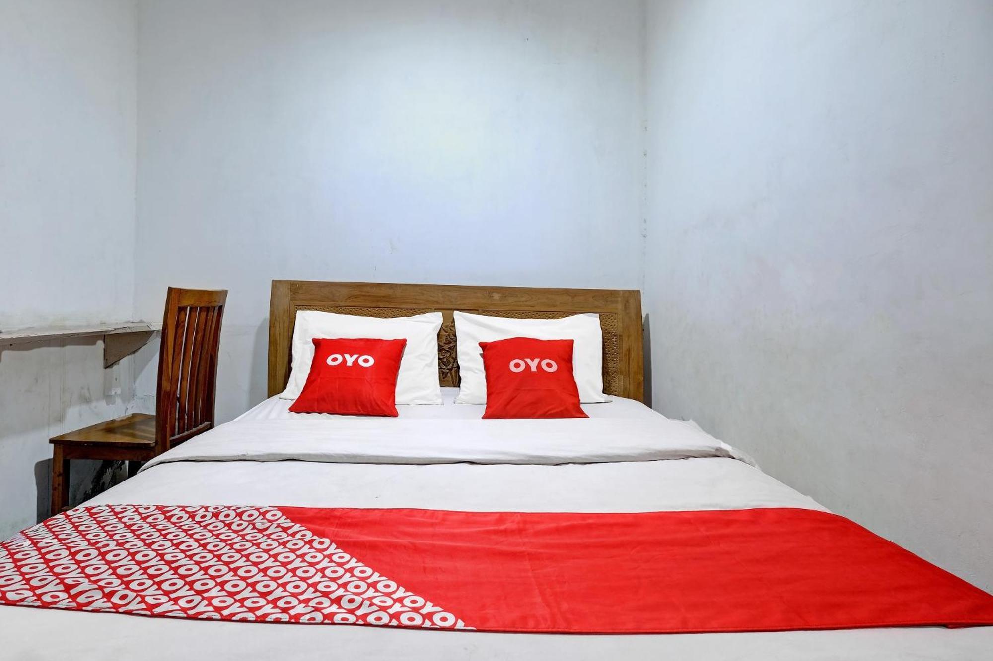 Oyo Life 92877 Hotel Rainbow 7296 세마랑 외부 사진