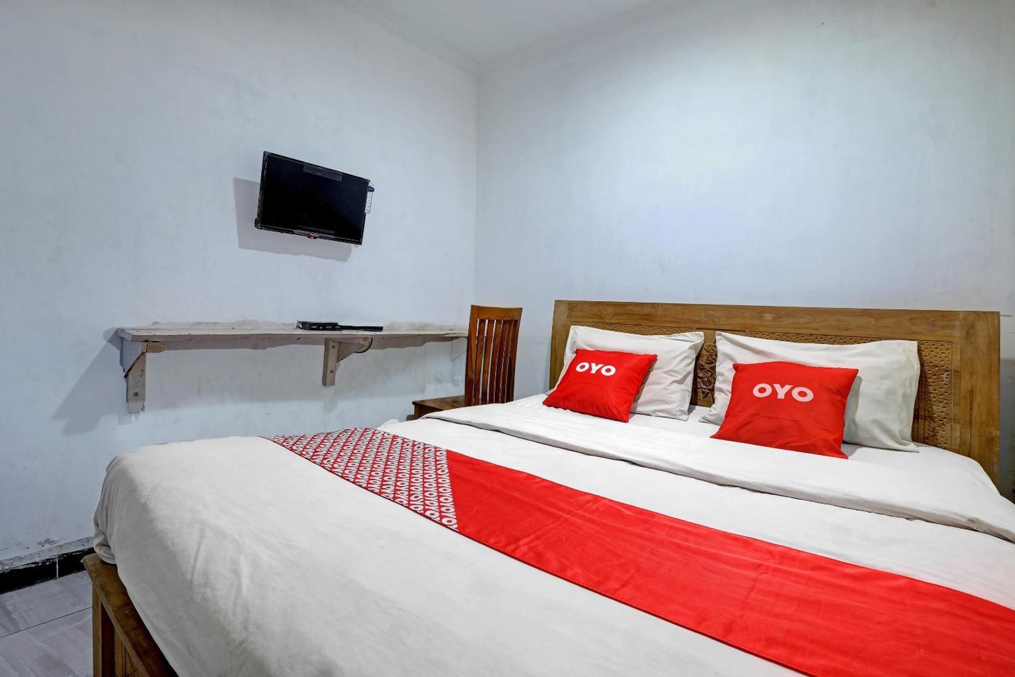 Oyo Life 92877 Hotel Rainbow 7296 세마랑 외부 사진